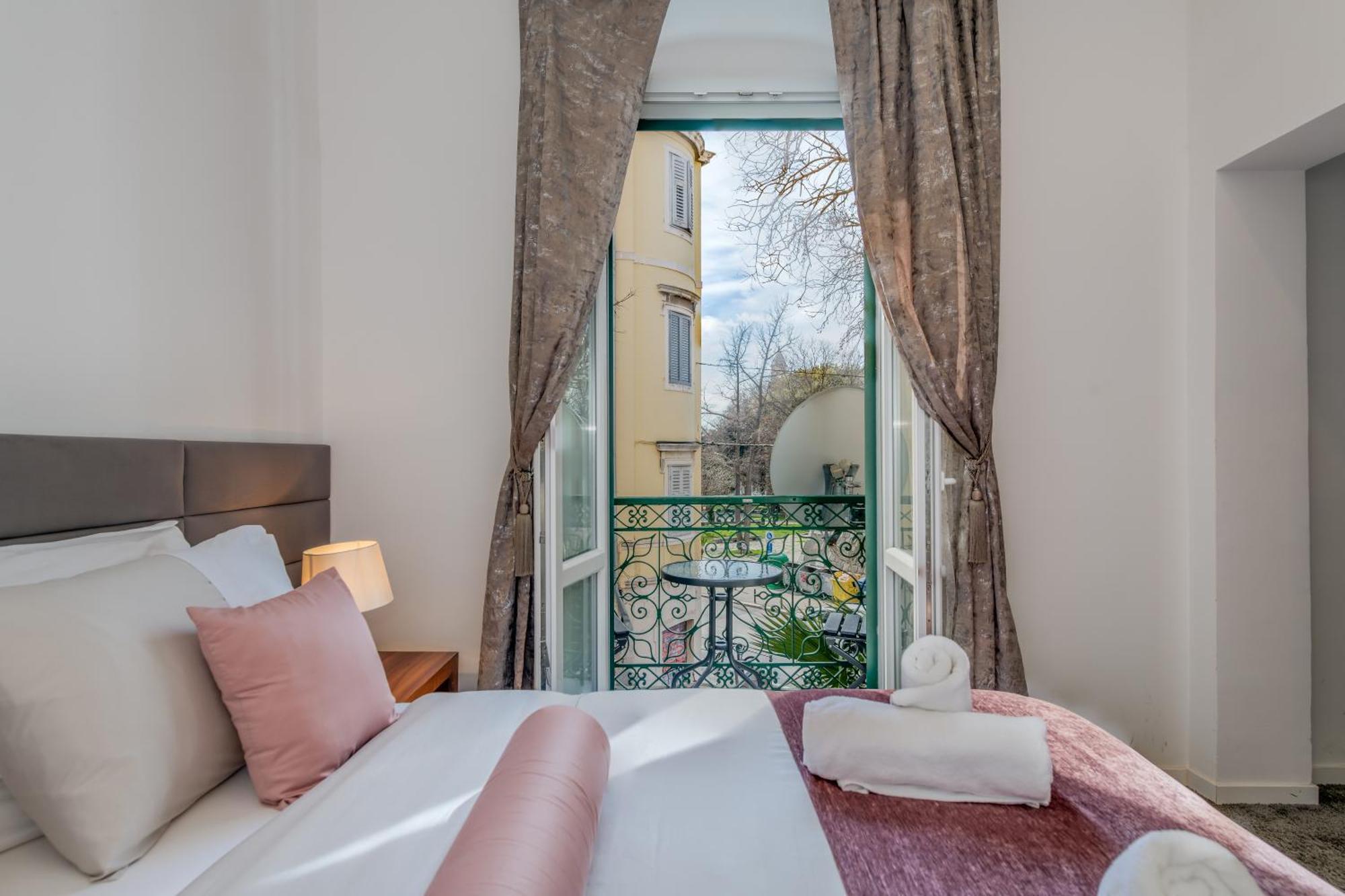 Starlight Luxury Suites Сплит Екстериор снимка