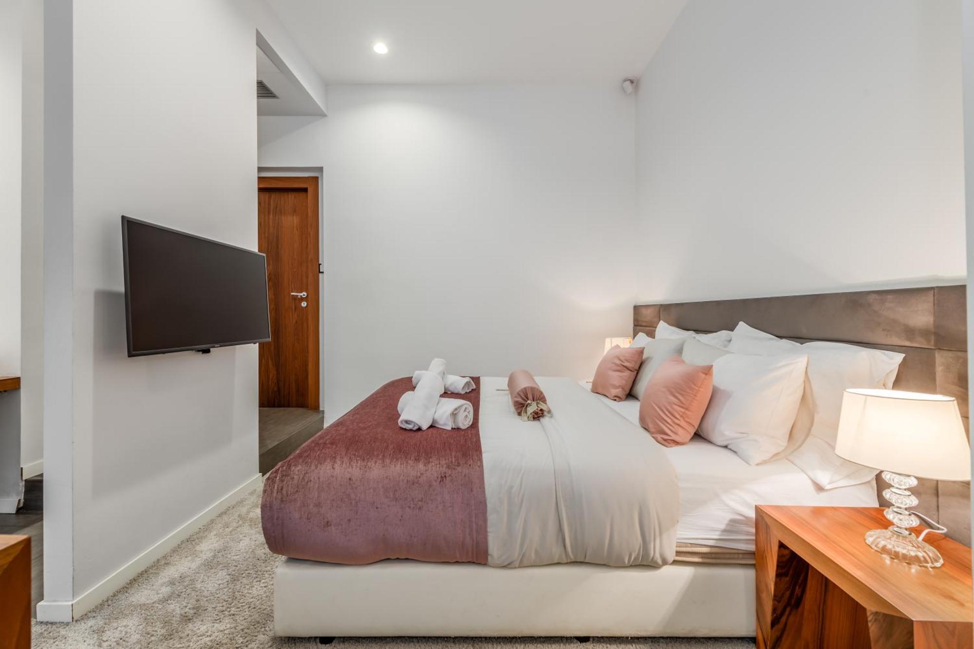 Starlight Luxury Suites Сплит Екстериор снимка