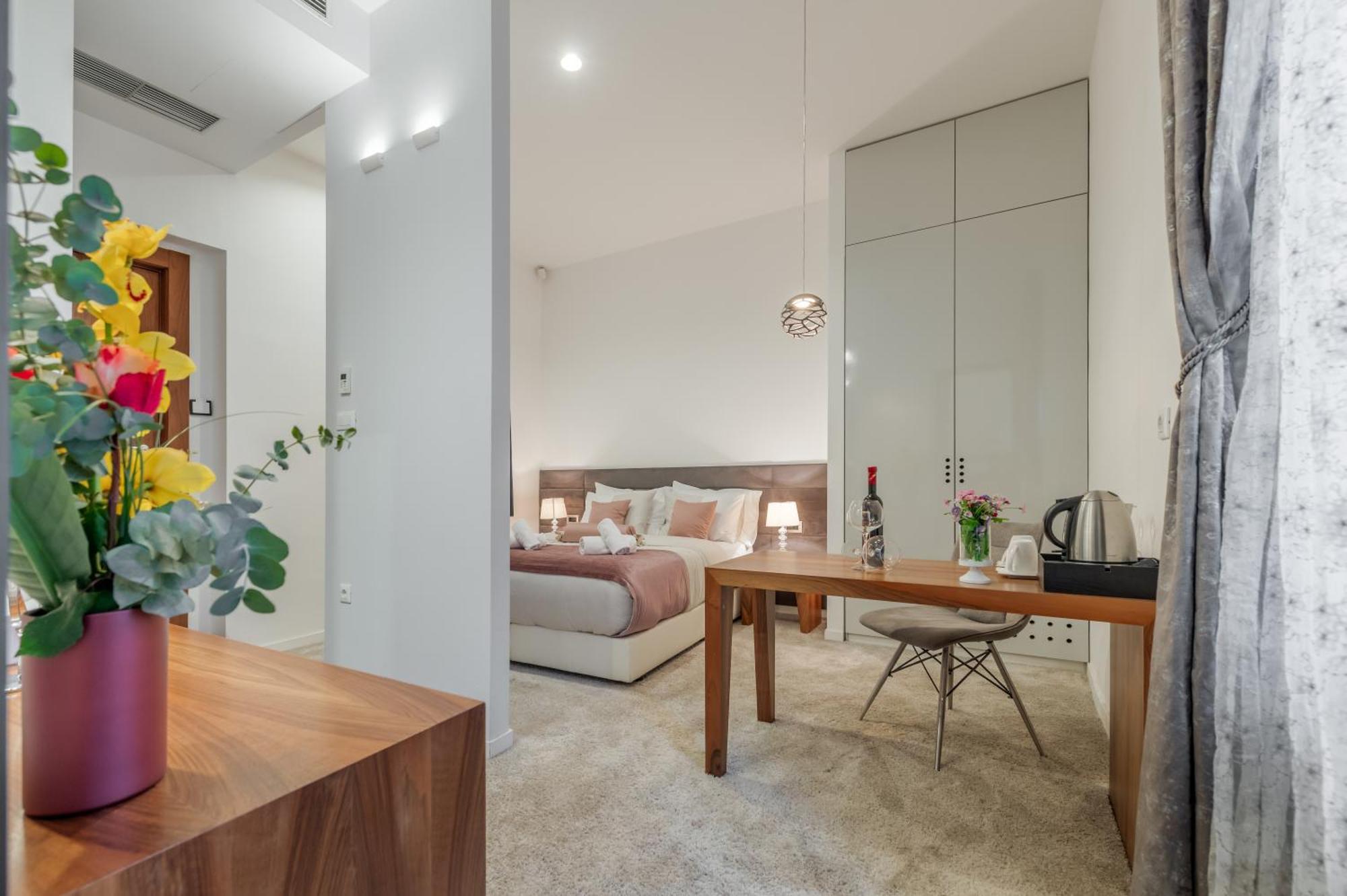 Starlight Luxury Suites Сплит Екстериор снимка