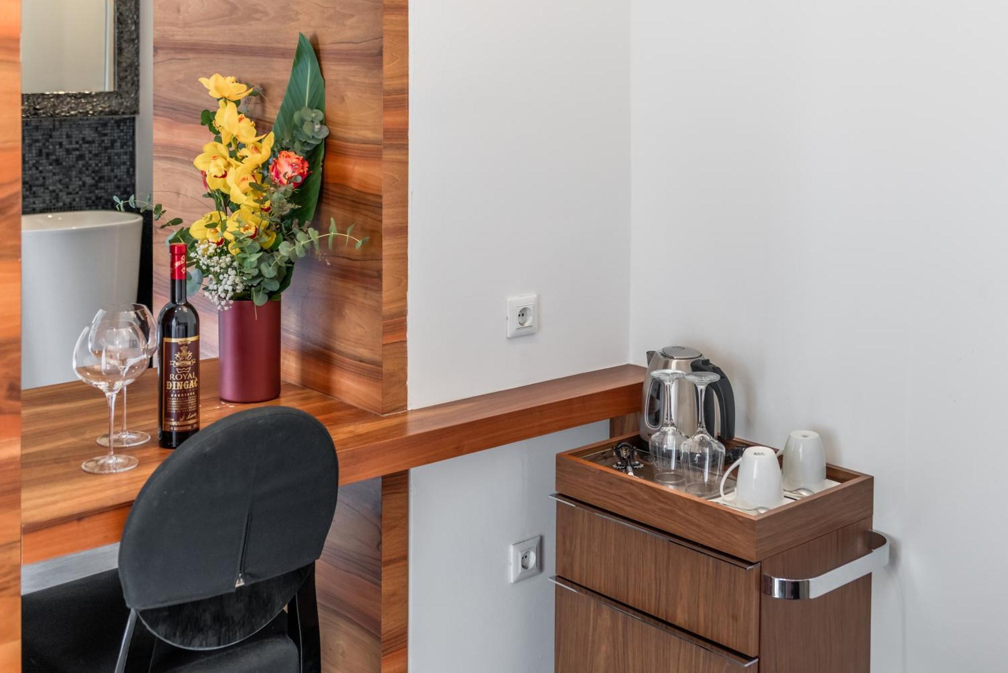 Starlight Luxury Suites Сплит Екстериор снимка